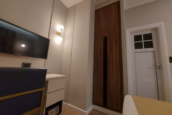 Room 21 of 51