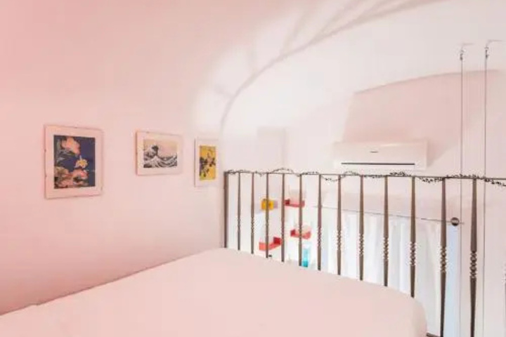 Room 3 of 19