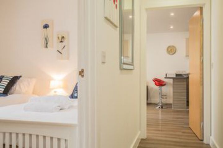 Room 15 of 17