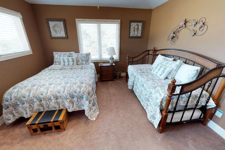 Room 5 of 19