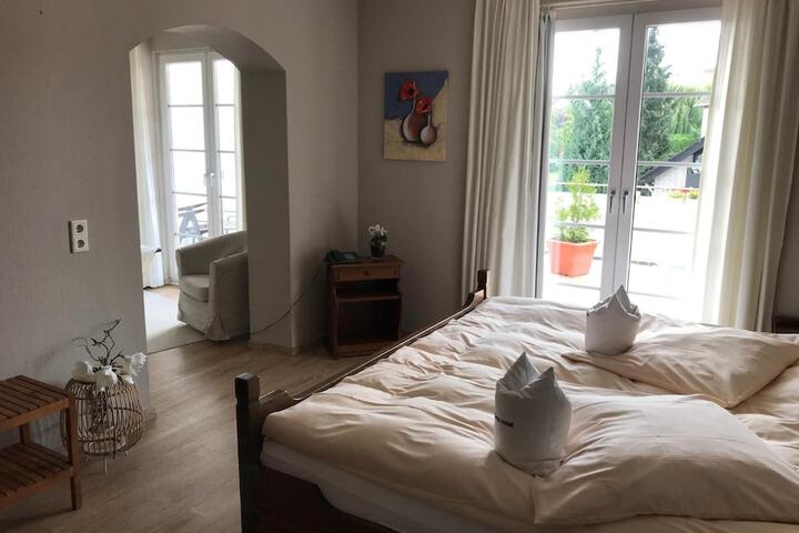 Room 15 of 48