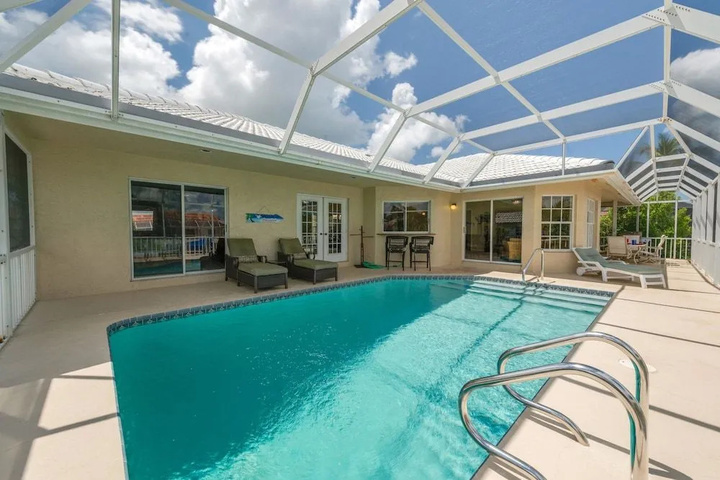 Pool 12 of 22