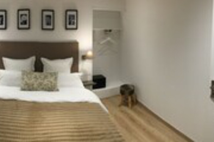 Room 18 of 22