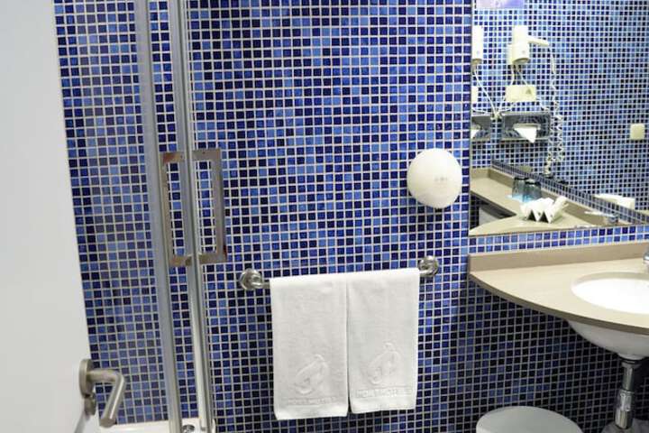Room 40 of 89