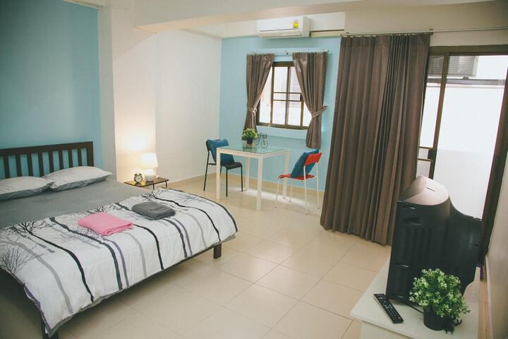 Room 9 of 29