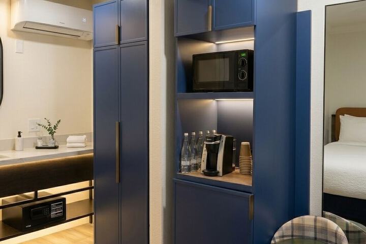Room 32 of 45