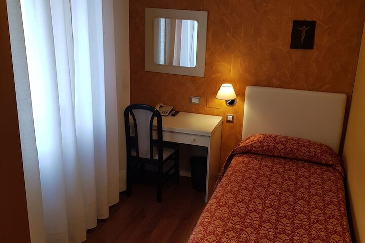 Room 29 of 59