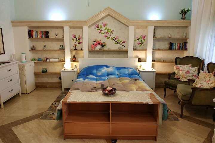 Room 10 of 19