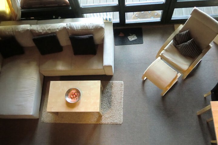 Room 6 of 30