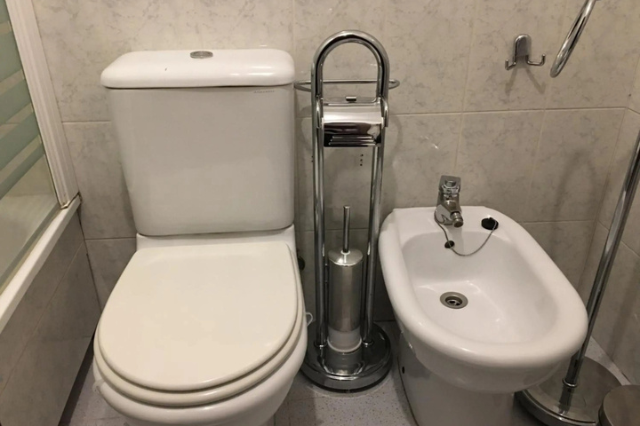 Room 9 of 17