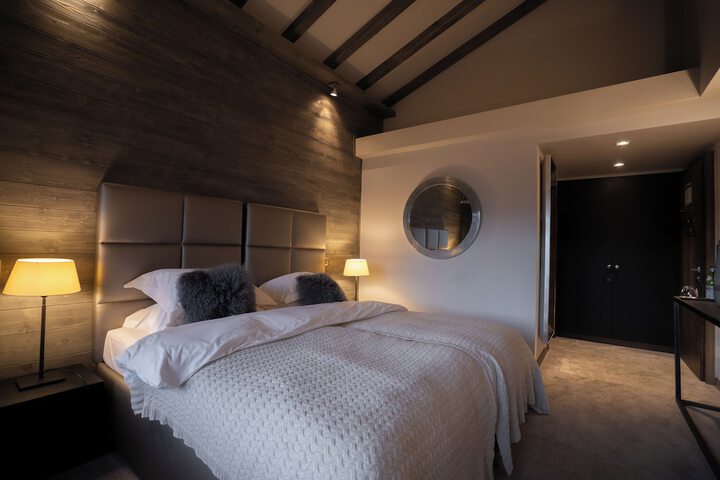 Room 9 of 43