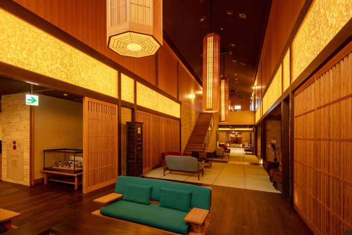 Entrance & Lobby