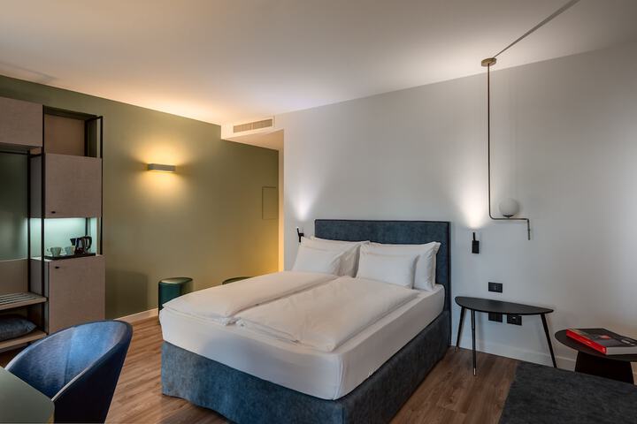 Room 14 of 44