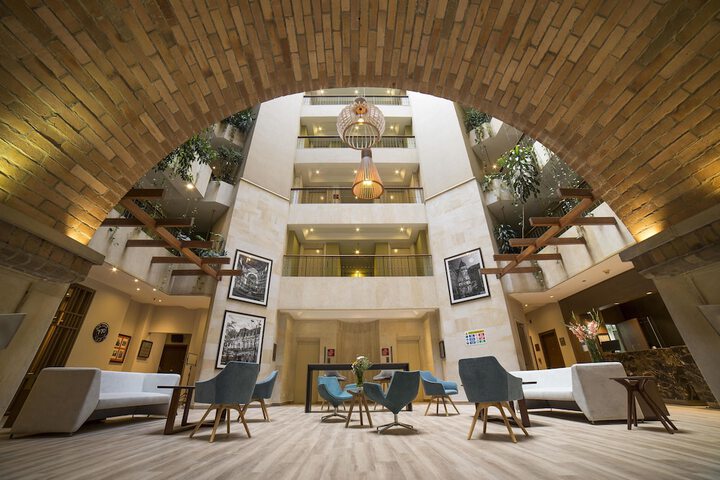 Hotel Interior 8 of 101