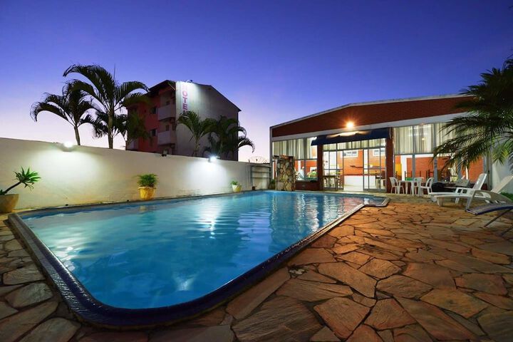 Pool Hotel