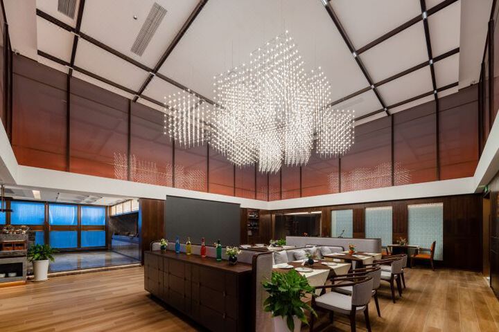 Chongqing Nanan Maison New Century Hotel (Nanping Wanda Pedestrian Street)