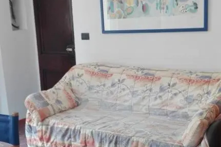 Room 4 of 11