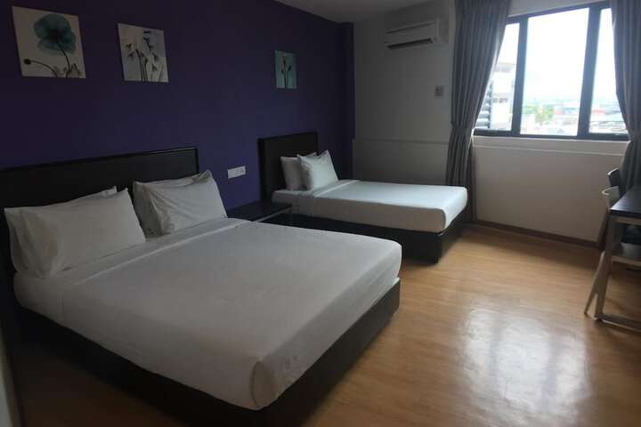 Room 17 of 40