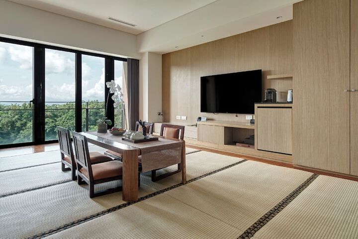 Room 14 of 125