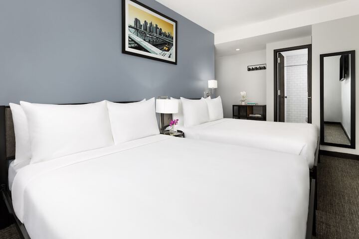 Standard Room, King or Two Doubles (8 of 20)