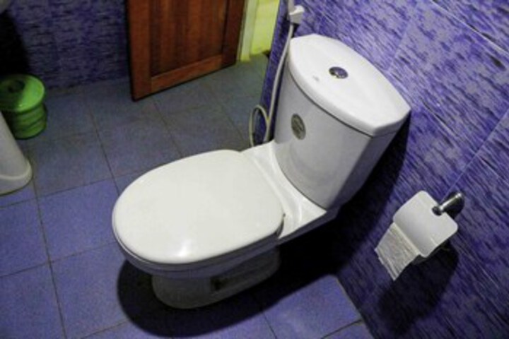 Room 8 of 15