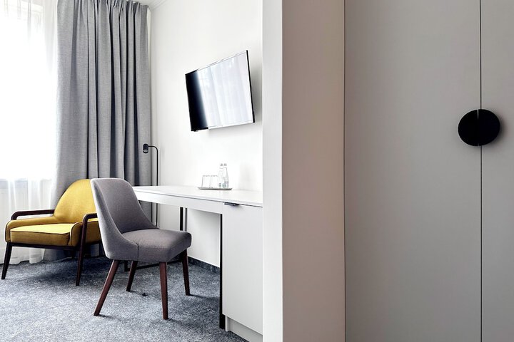 Room 33 of 108
