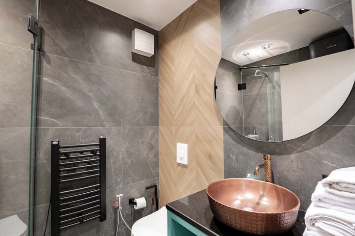 Room 125 of 132