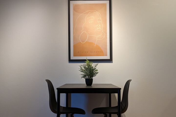 Room 13 of 34