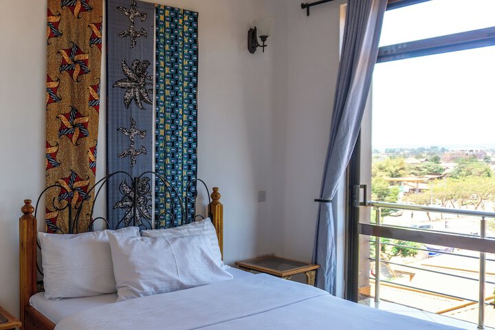 Room 2 of 22
