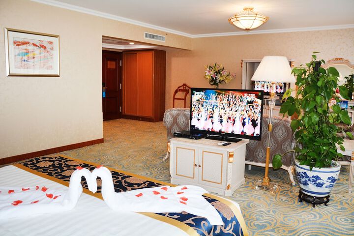 Room 17 of 121