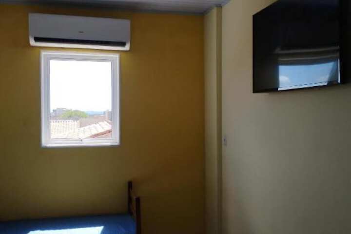 Room 12 of 27