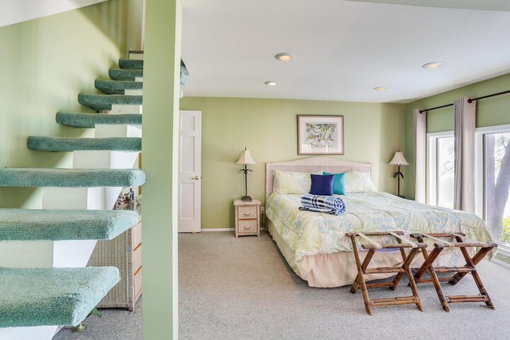 Room 4 of 24