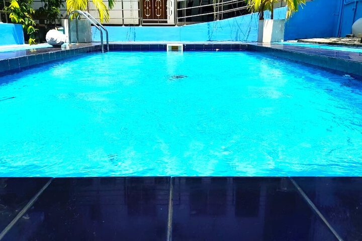 Pool 21 of 39