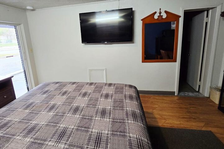 Room 14 of 20