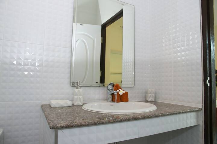 Room 8 of 21