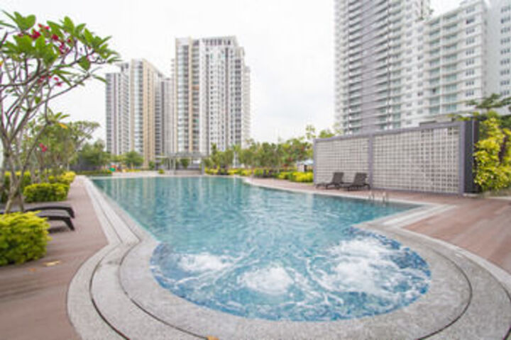 Pool 50 of 52