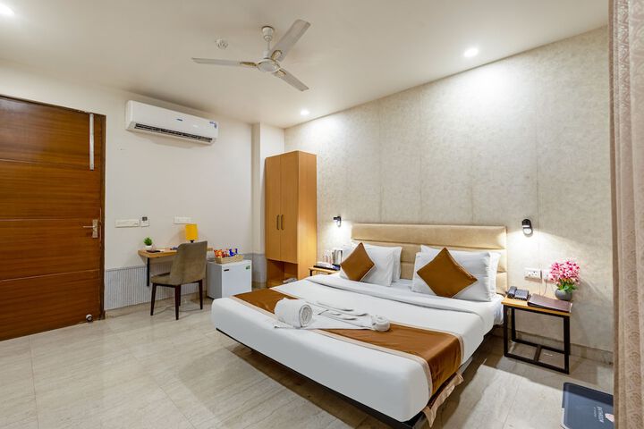 Room 30 of 51