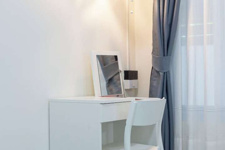 Room 32 of 272