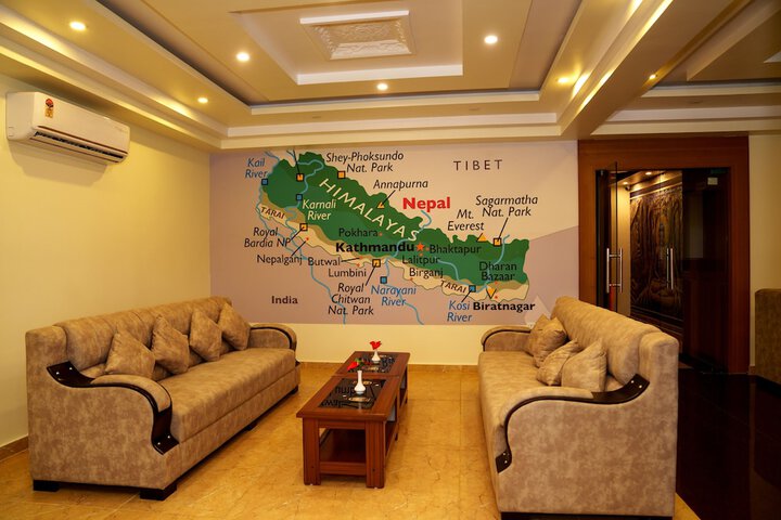 Room 8 of 13