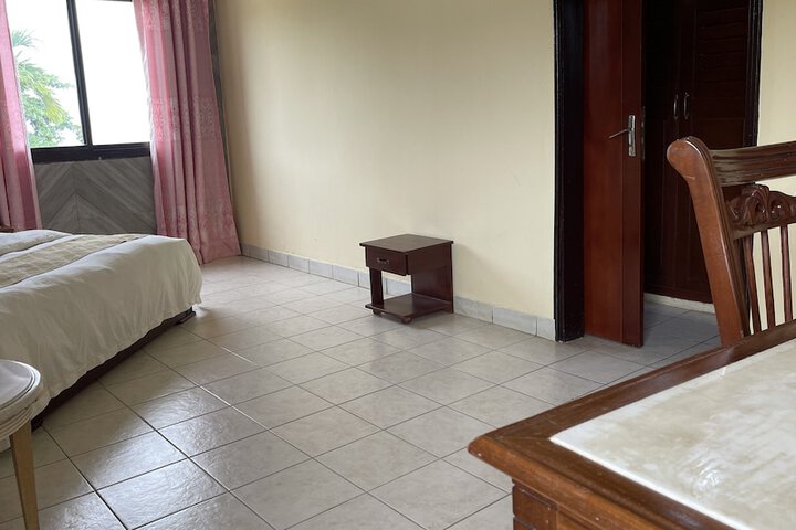 Room 16 of 35