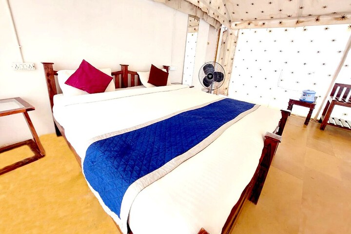 Room 3 of 47