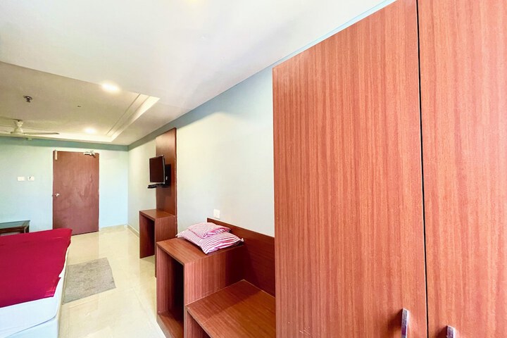 Room 40 of 76