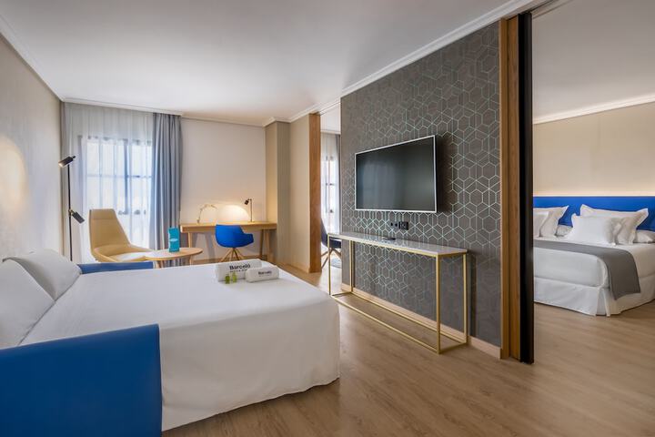 Room 21 of 74