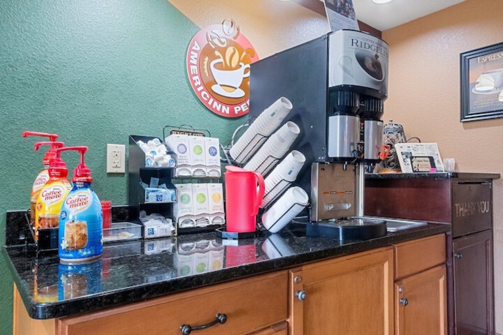 Breakfast area