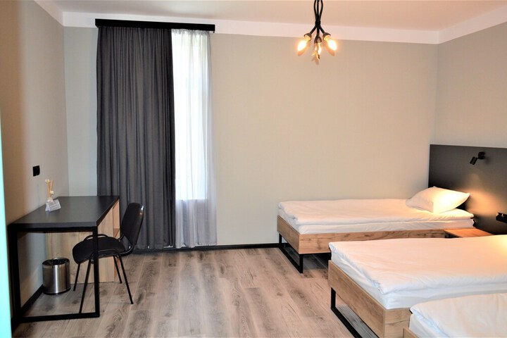 Room 47 of 49