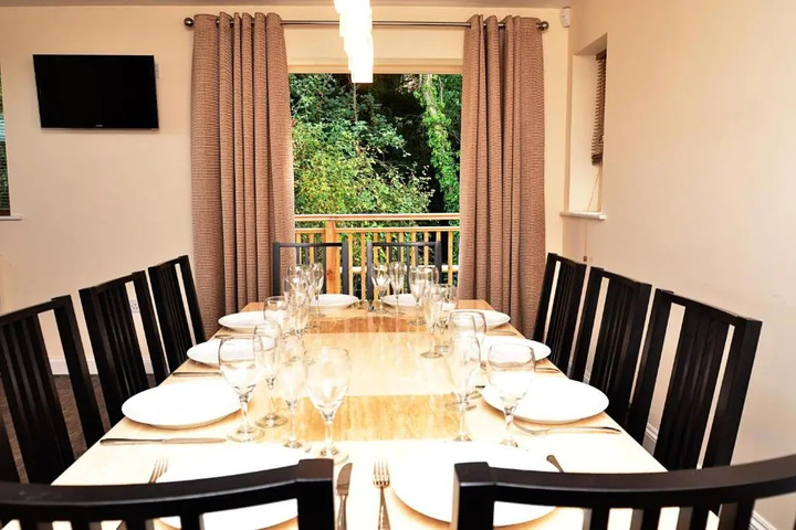Dining 11 of 11