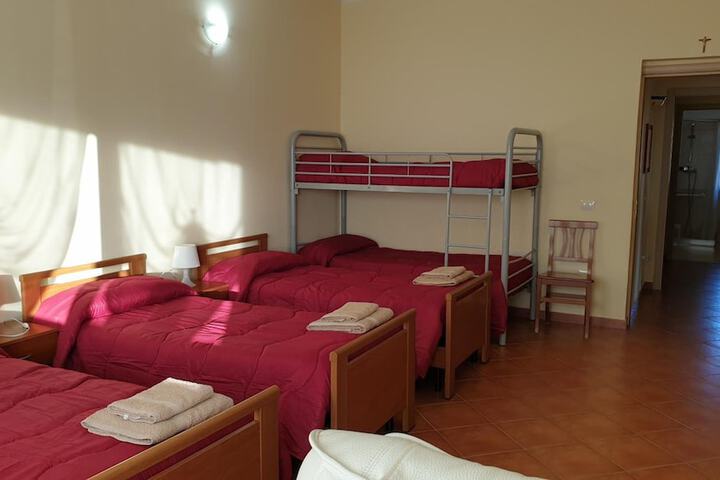 Room 16 of 65