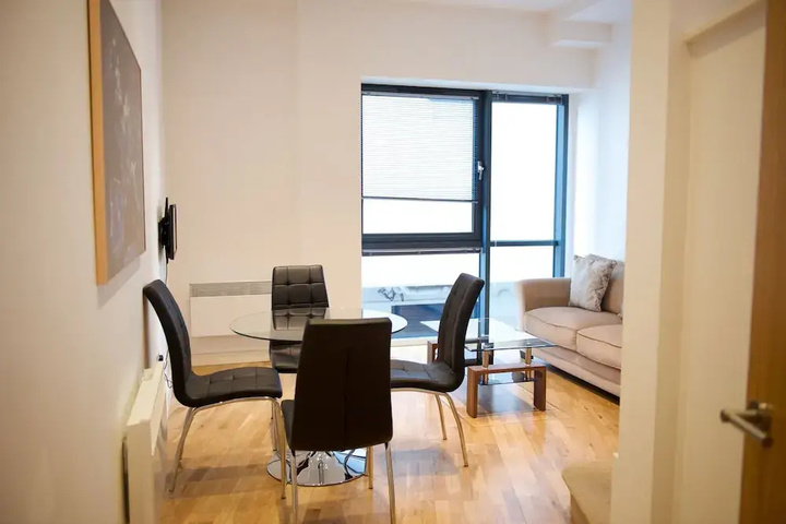 Room 4 of 14