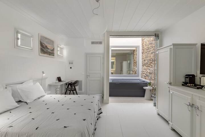 Room 25 of 64