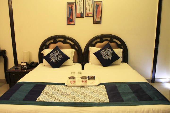 Room 12 of 25
